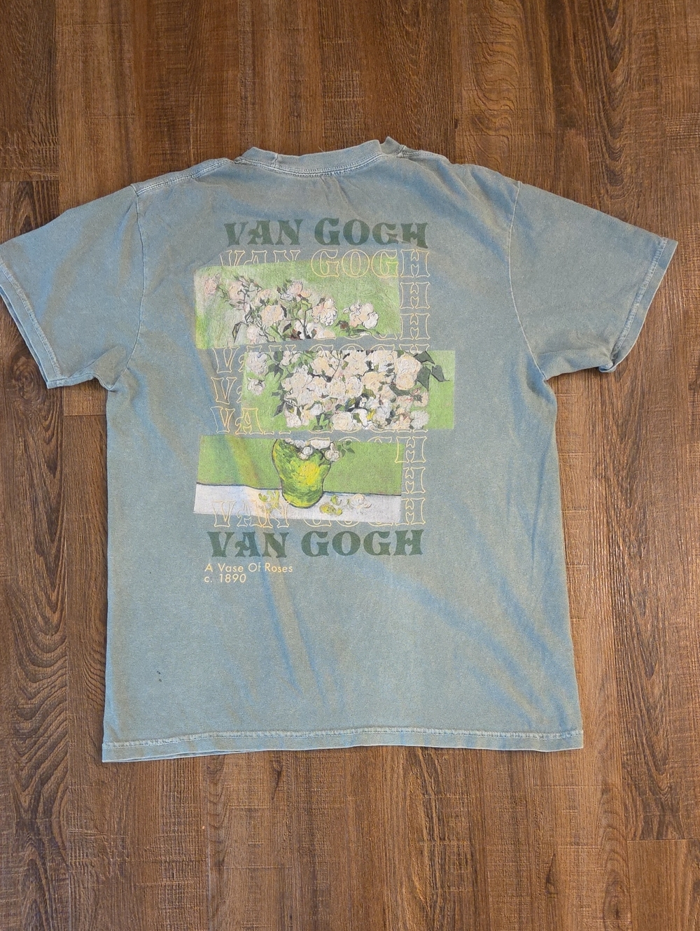 Pierce Archive Van Gogh Vase Of Roses Graphic Short Sleeve Tee - Sage Green